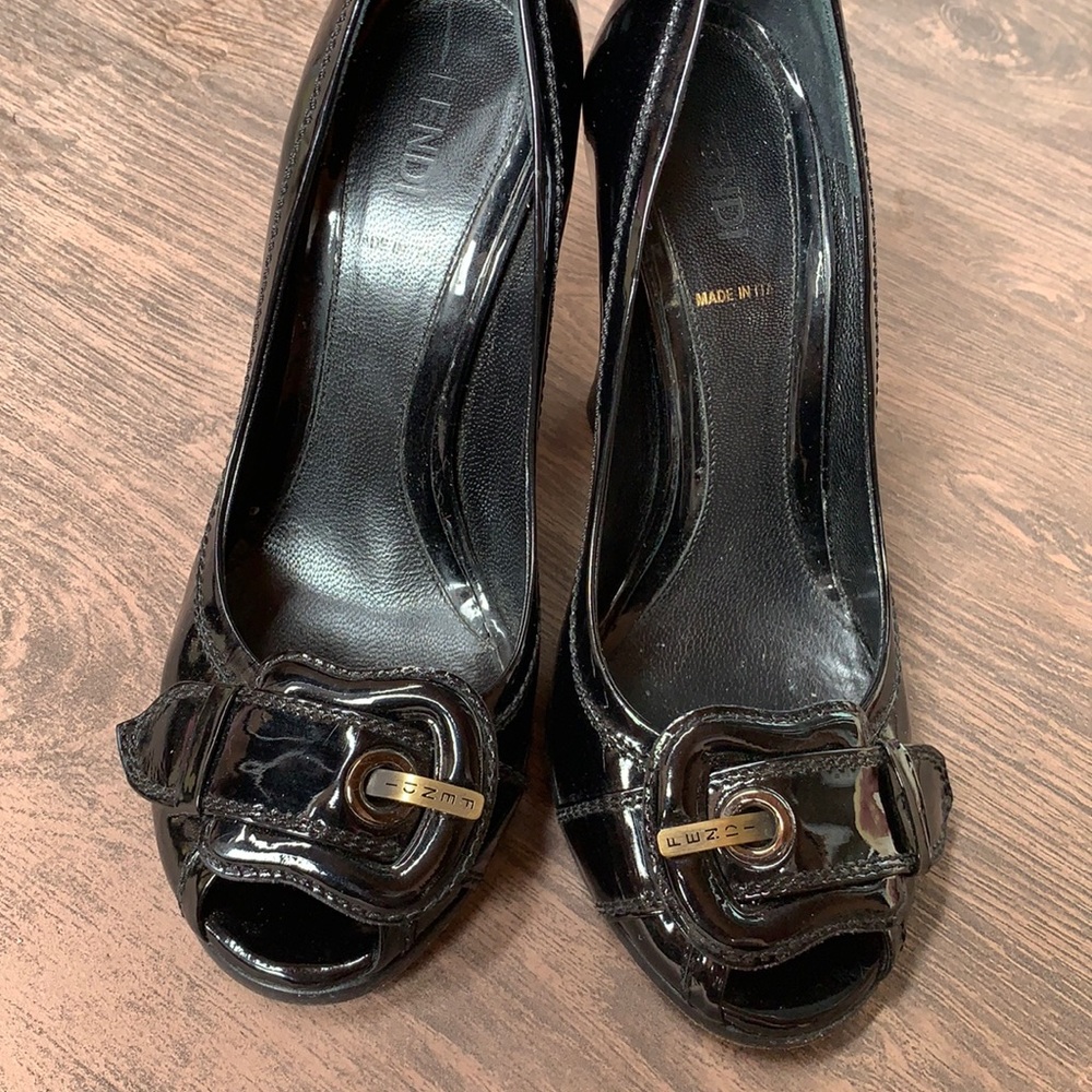Fendi peep toe pumps